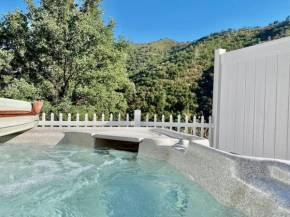 Eagle Nest River Views Hot Tub Games Sleeps 6